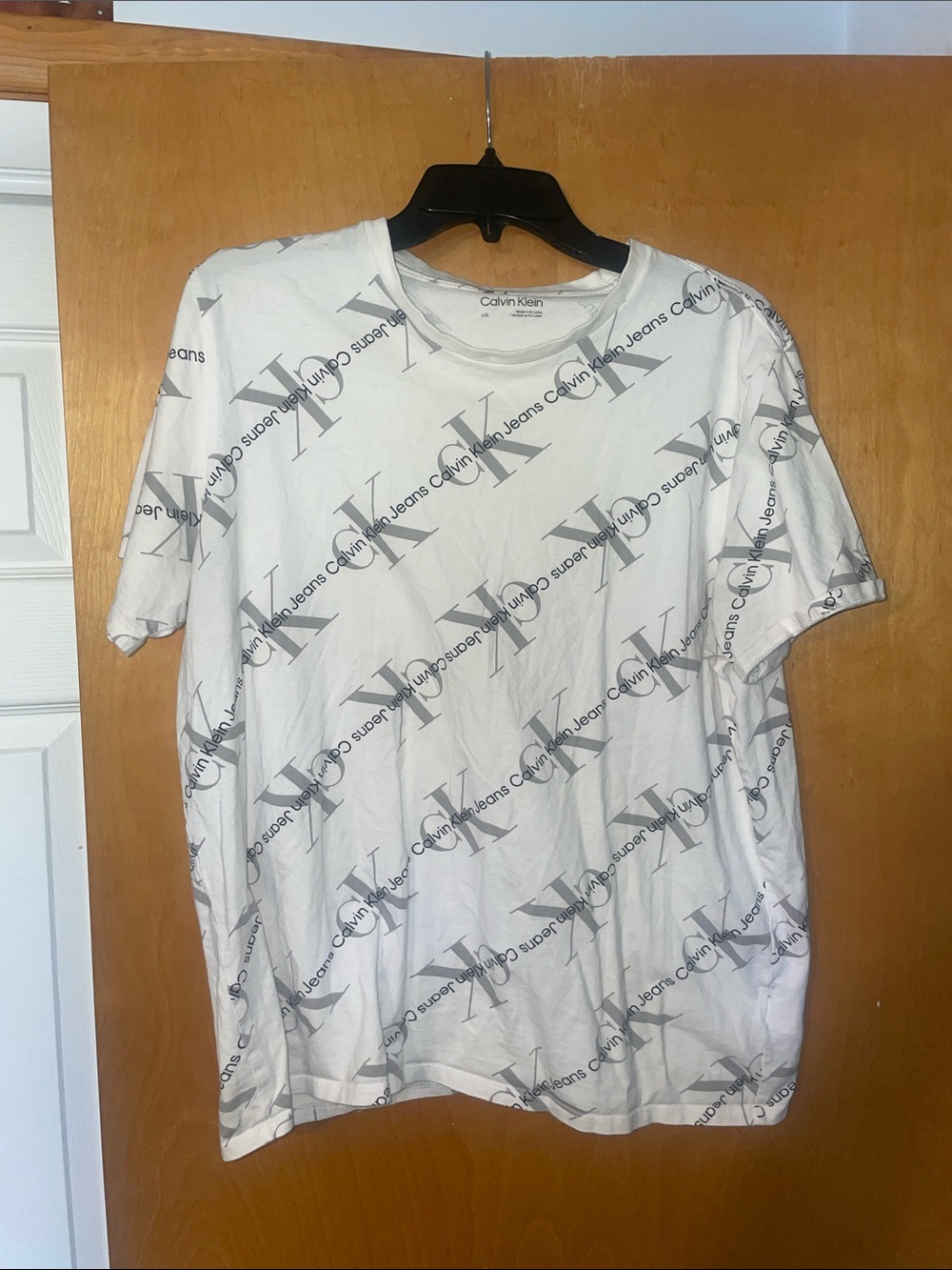 Men’s Calvin Klein t-shirt size large